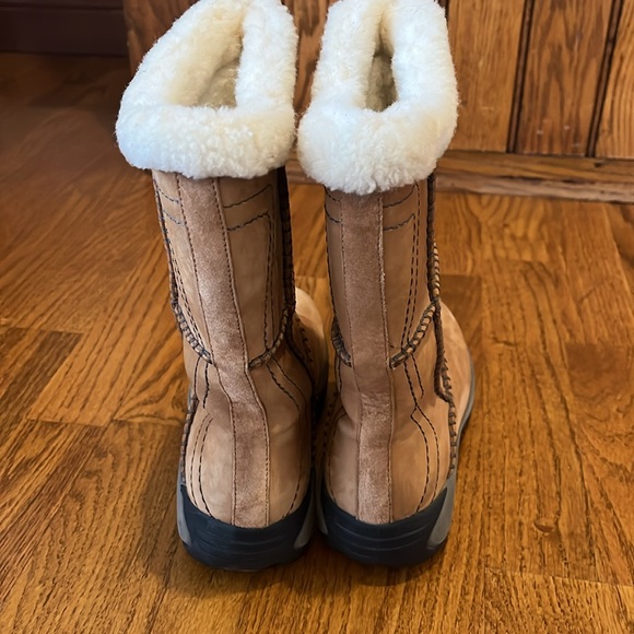 Women’s Merrell Sherpa-Lined Suede Boots - Picture 3 of 6